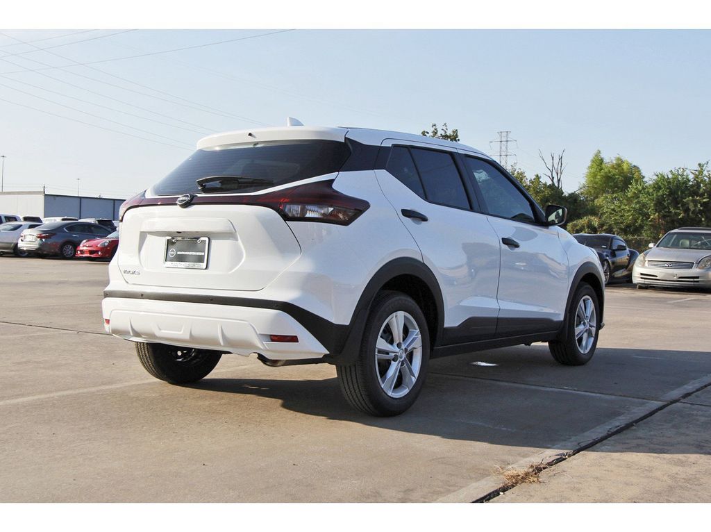 2025 Nissan Kicks Play S - 3