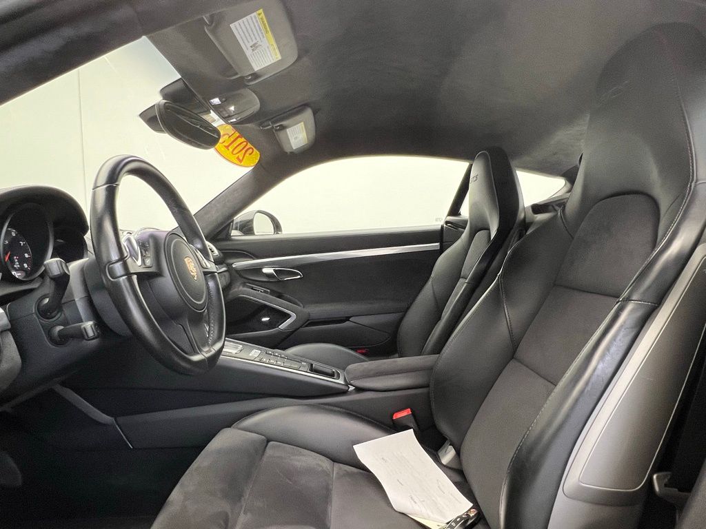 Thumbnail: 2015 Porsche Cayman - 5