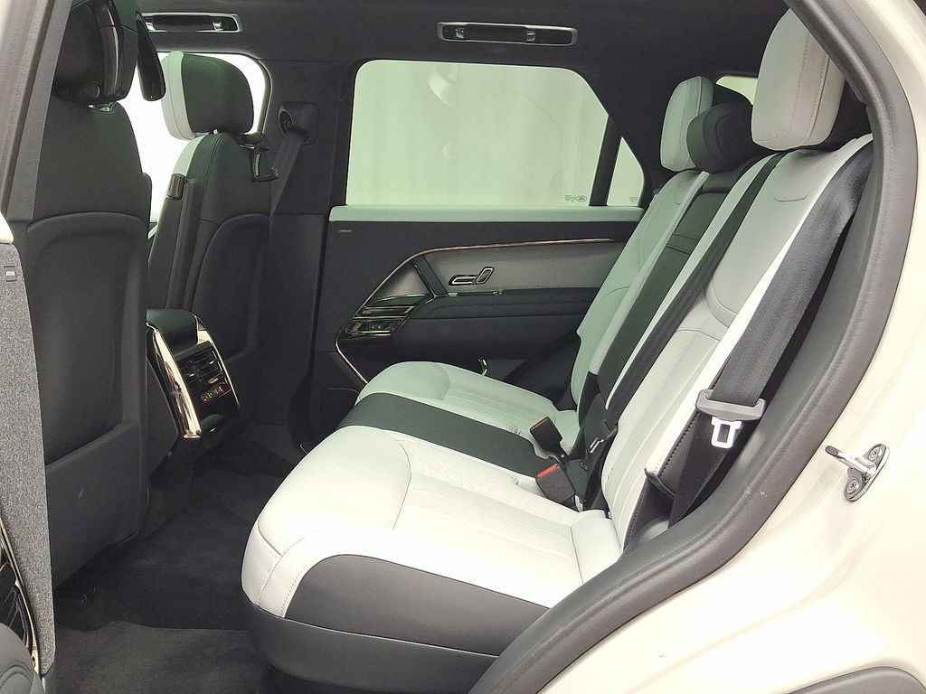 Thumbnail: 2024 Land Rover Range Rover Sport - 10