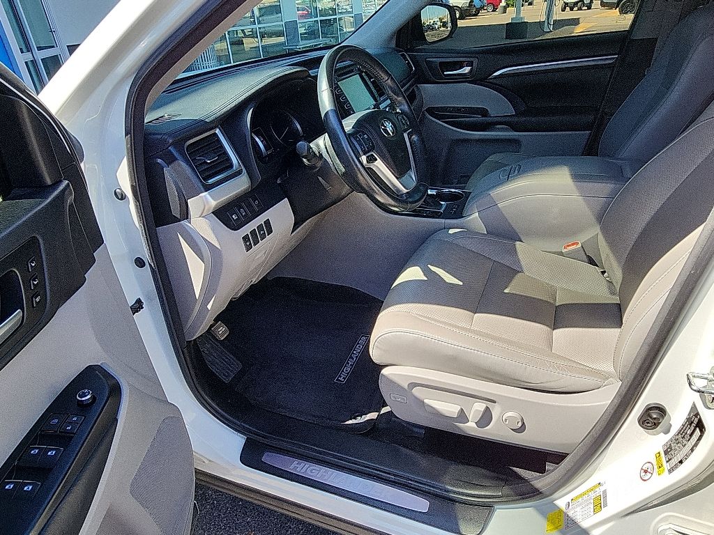 Thumbnail: 2018 Toyota Highlander - 10