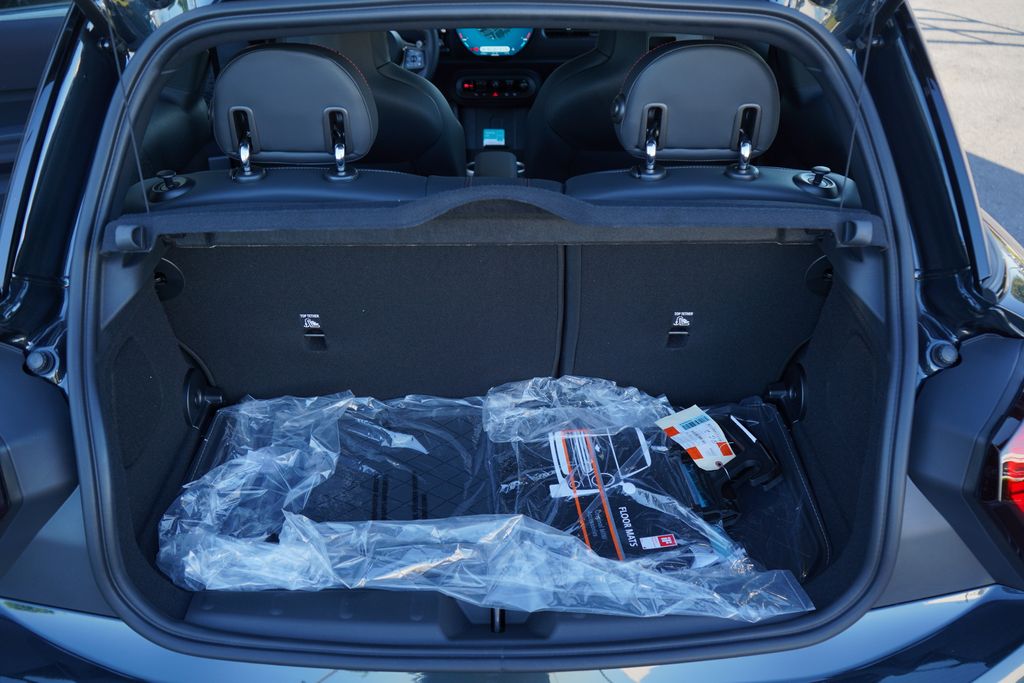 Thumbnail: 2026 MINI Cooper - 9