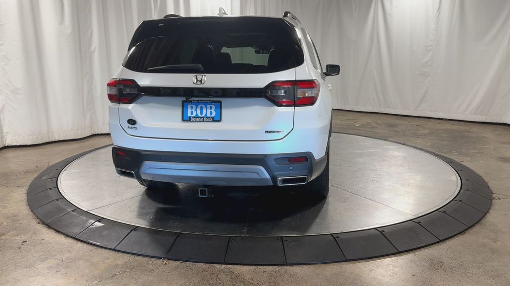 used 2023 Honda Pilot car, priced at $39,300