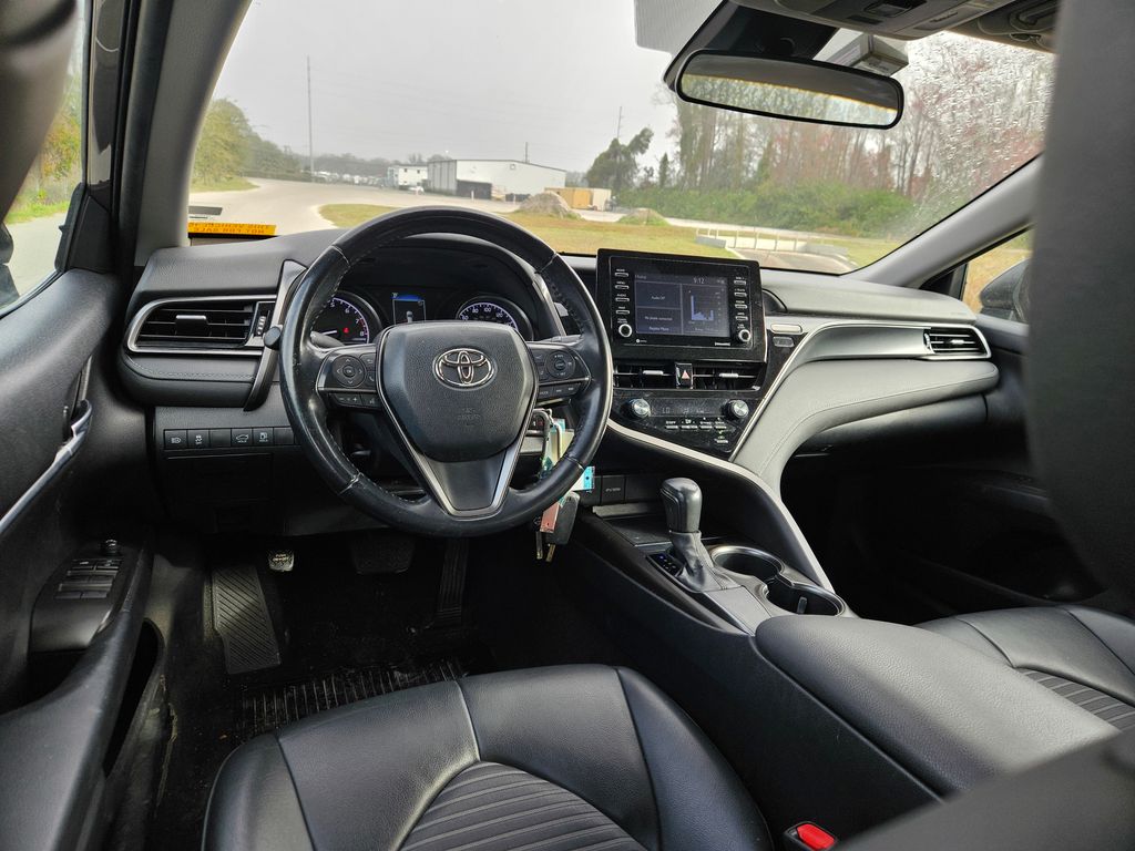 2021 Toyota Camry SE 12