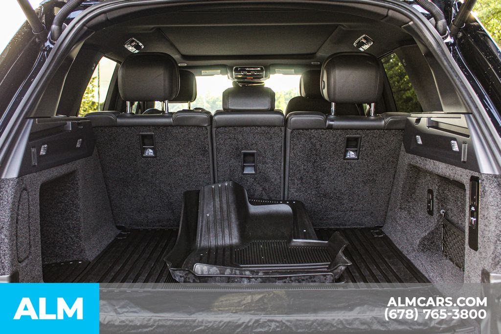 Used 2023 Black Land Rover SE image 22