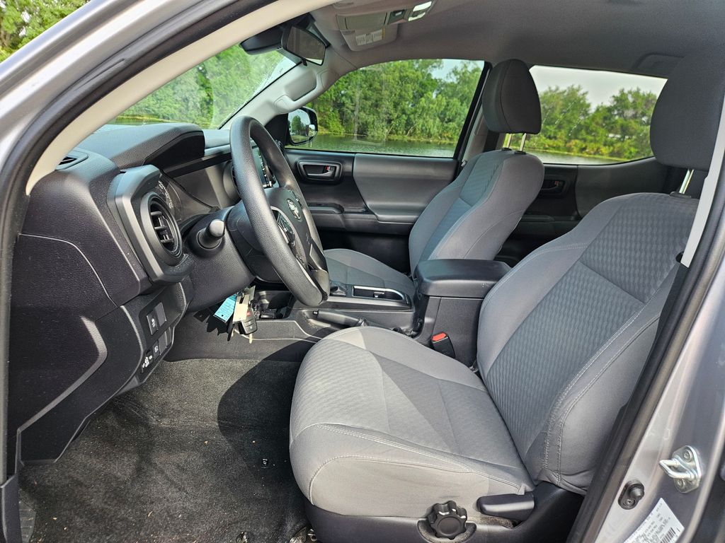 2021 Toyota Tacoma SR 13