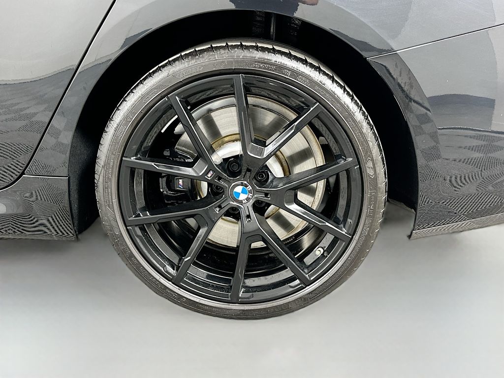 Thumbnail: 2025 BMW 8 Series - 32