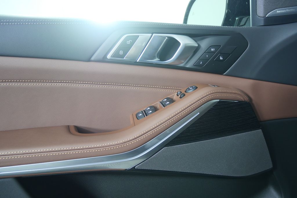 Thumbnail: 2026 BMW X5 - 8