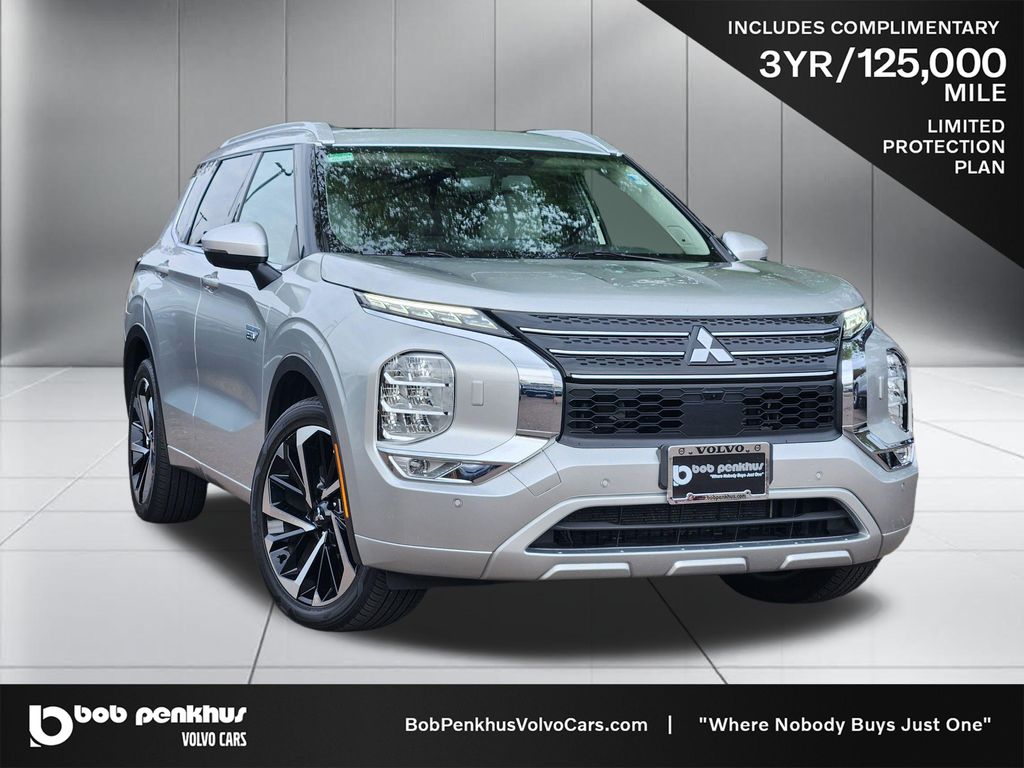 Silver 2023 Mitsubishi Outlander Hybrid Plug-in 1-Speed Automatic
