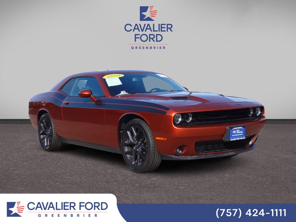 2020 Dodge Challenger SXT Auto's photo