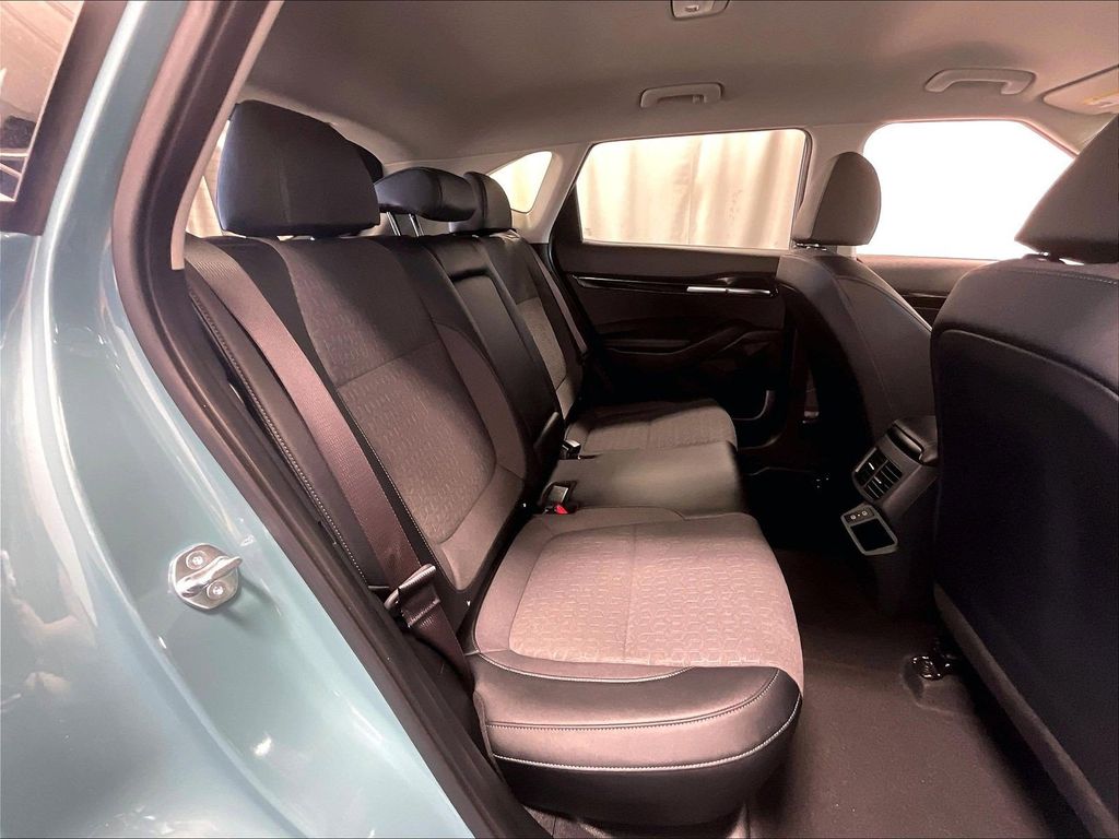 2024 Kia Seltos — photo 16
