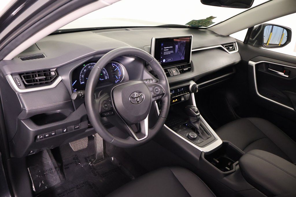 Thumbnail: 2025 Toyota RAV4 - 7