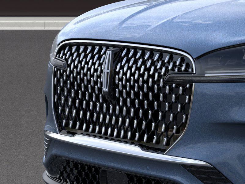 Thumbnail: 2026 Lincoln Aviator - 17