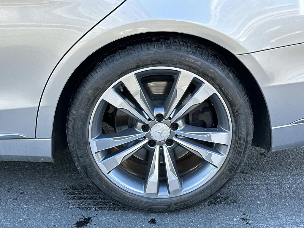 Thumbnail: 2016 Mercedes-Benz S-Class - 15