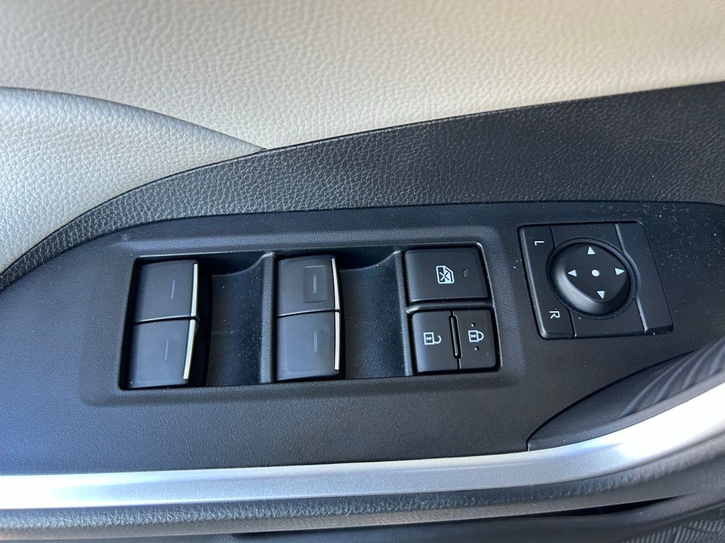 Thumbnail: 2024 Toyota RAV4 - 17