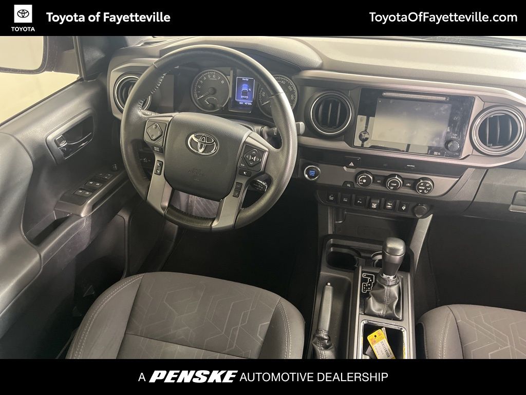 Thumbnail: 2019 Toyota Tacoma - 4