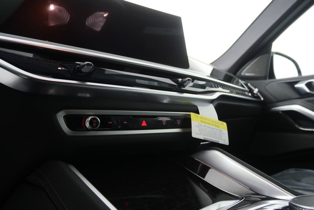 Thumbnail: 2026 BMW X6 - 21