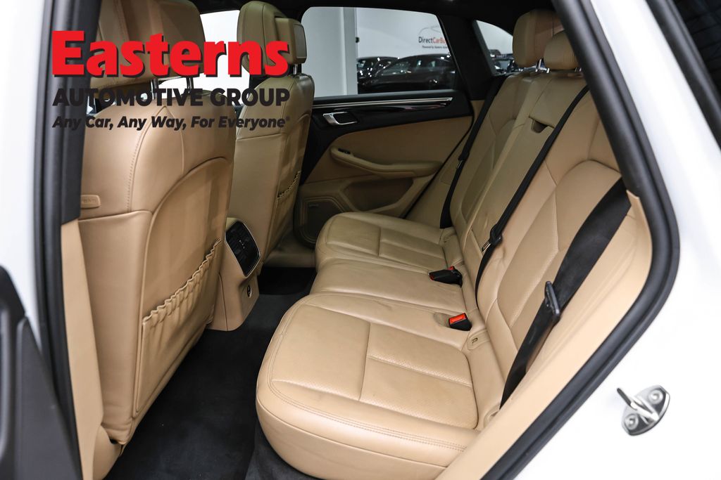 2021 Porsche Macan Base - Photo 28
