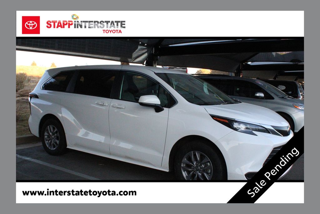 Ice Cap 2025 Toyota Sienna LE 8-Passenger AWD Minivan All-Wheel Drive Continuously Variable Transmission