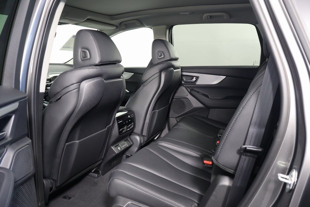Thumbnail: 2026 Acura MDX - 6
