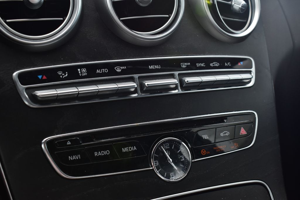 Thumbnail: 2016 Mercedes-Benz C-Class - 21