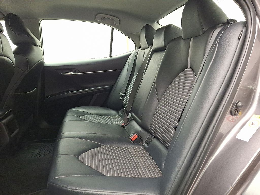 Thumbnail: 2019 Toyota Camry - 10