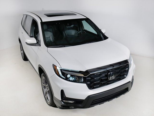 Used 2023 White Honda EX-L image 28