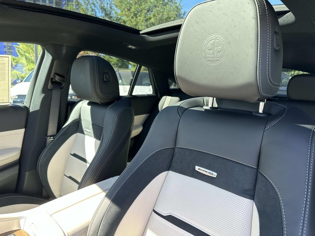 Thumbnail: 2026 Mercedes-Benz GLE - 17