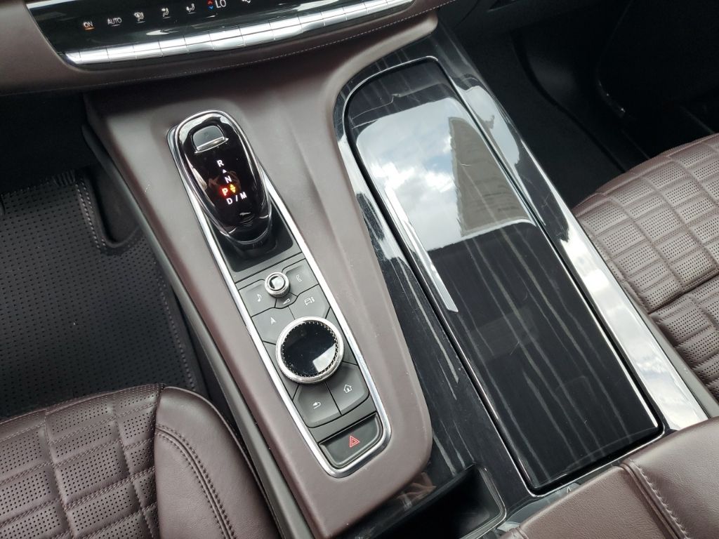 Used Car 2024 Cadillac Escalade  V-series For Sale Under $140,000 In Austin, Texas