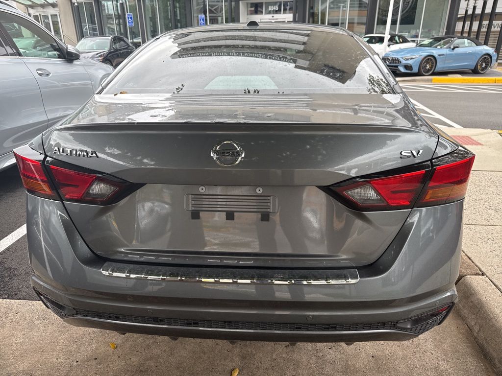 Thumbnail: 2022 Nissan Altima - 5