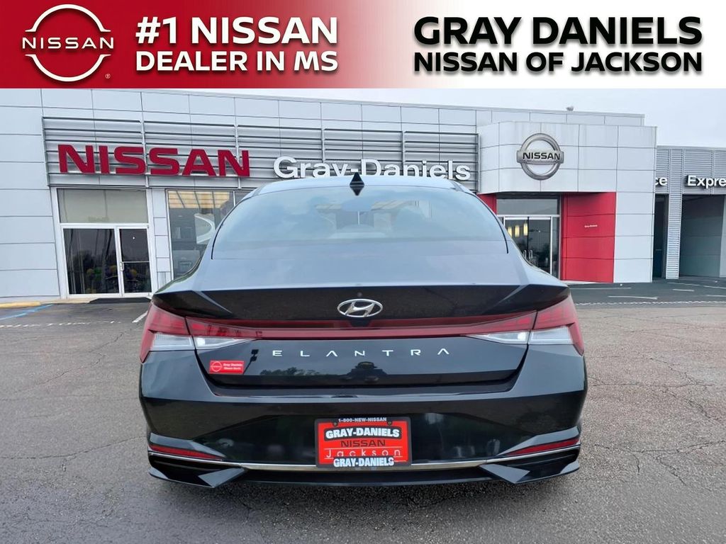 Used 2021 Hyundai Elantra Sedan