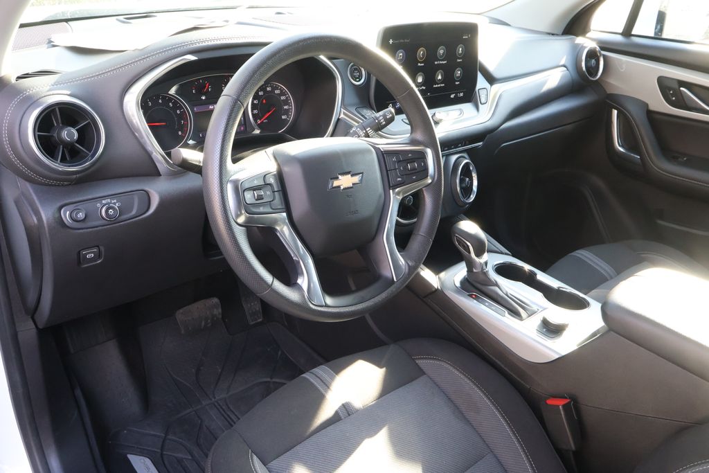 Thumbnail: 2023 Chevrolet Blazer - 31