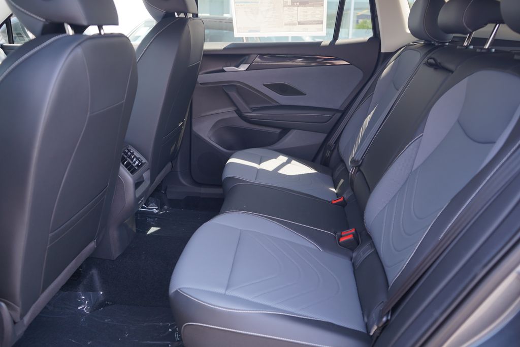 Thumbnail: 2025 Volkswagen Tiguan - 6