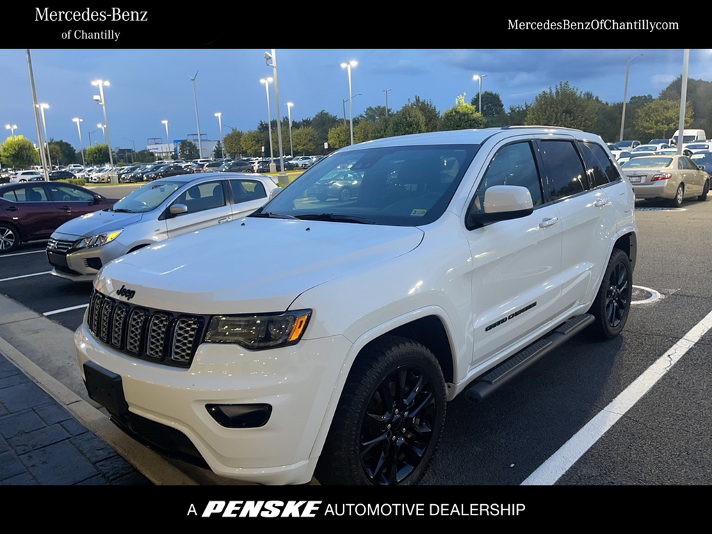 2021 Jeep Grand Cherokee Laredo Hero Image