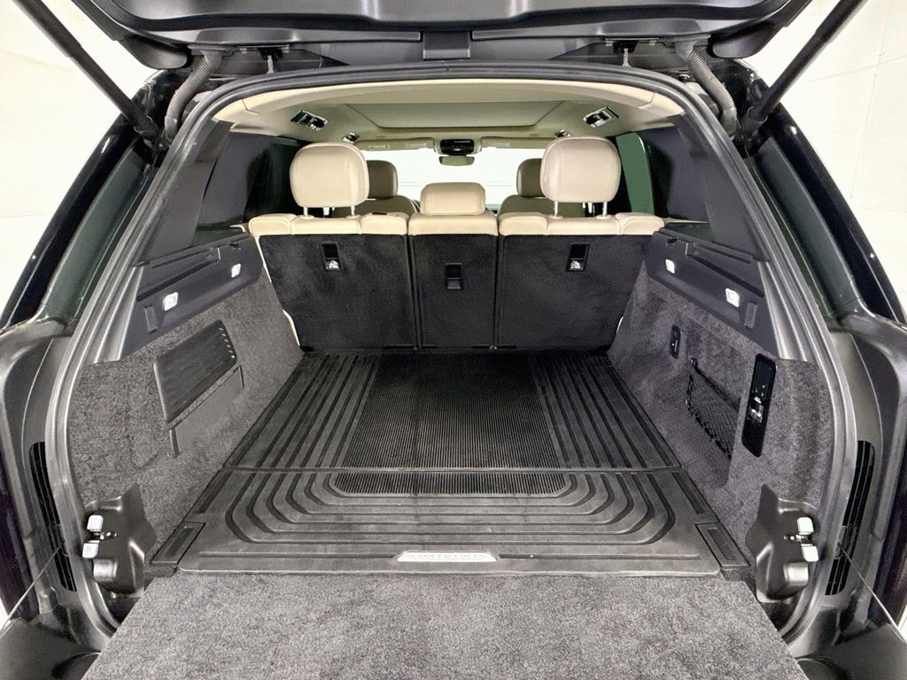 Thumbnail: 2024 Land Rover Range Rover - 27