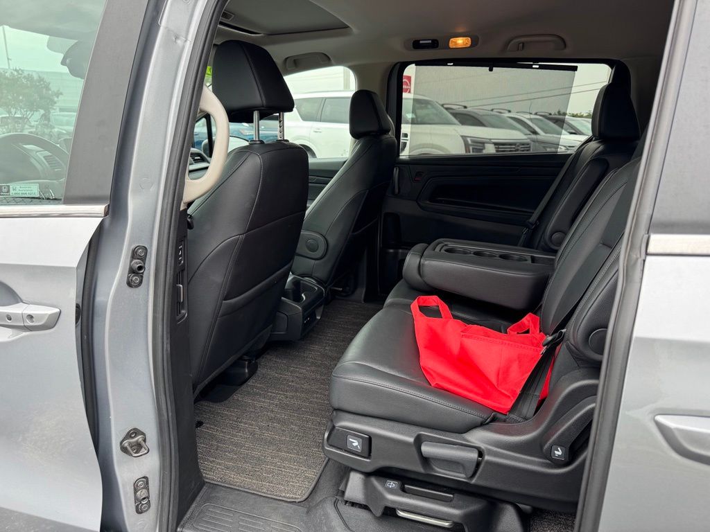 Used 2025 Honda Odyssey Van