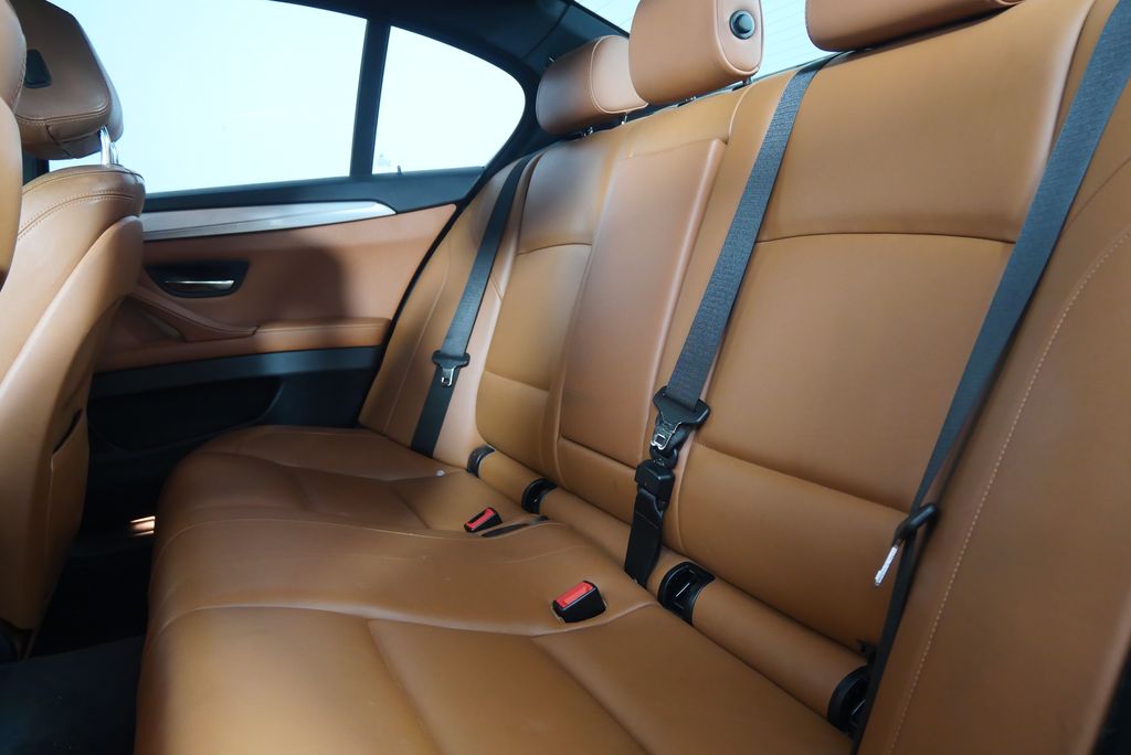 2015 BMW 5 Series 535i 16