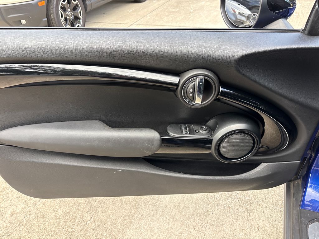 Certified Used 2019 Blue MINI Signature image 16
