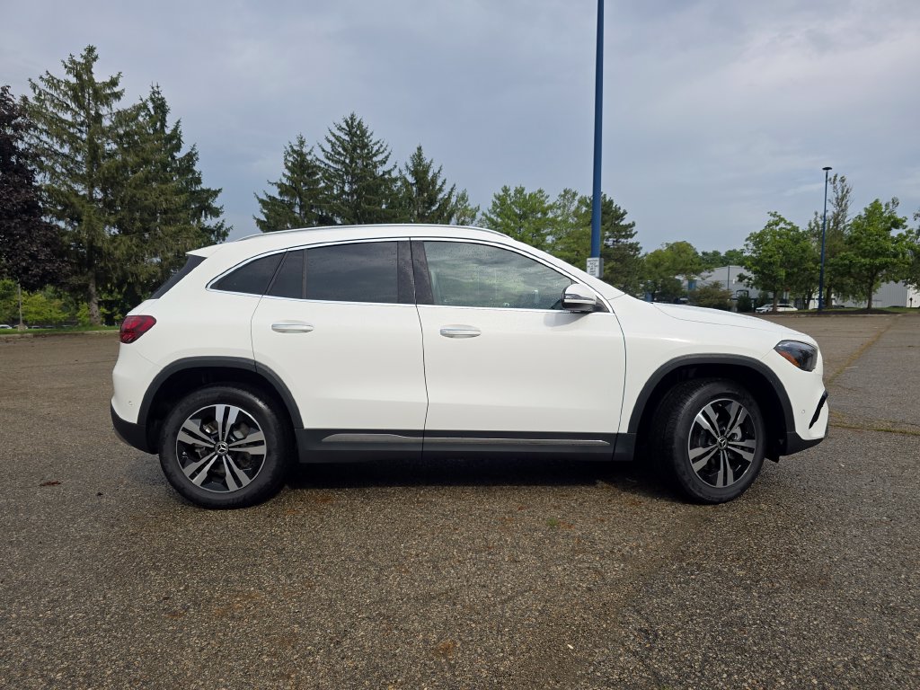 New 2026 White Mercedes-Benz GLA 250 image 13