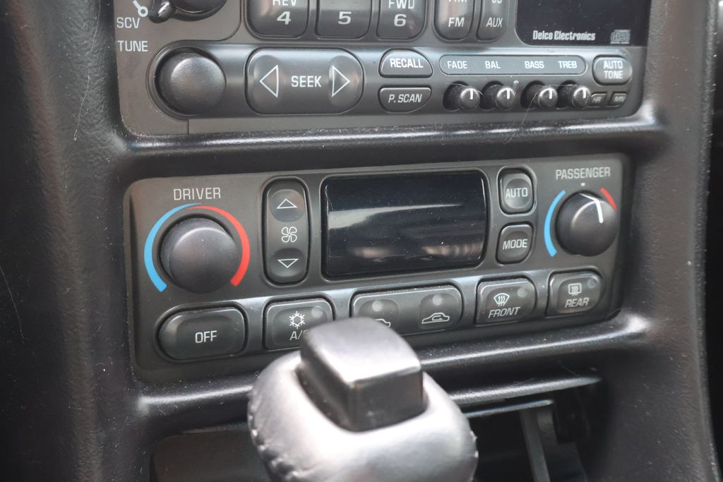 Thumbnail: 2002 Chevrolet Corvette - 21