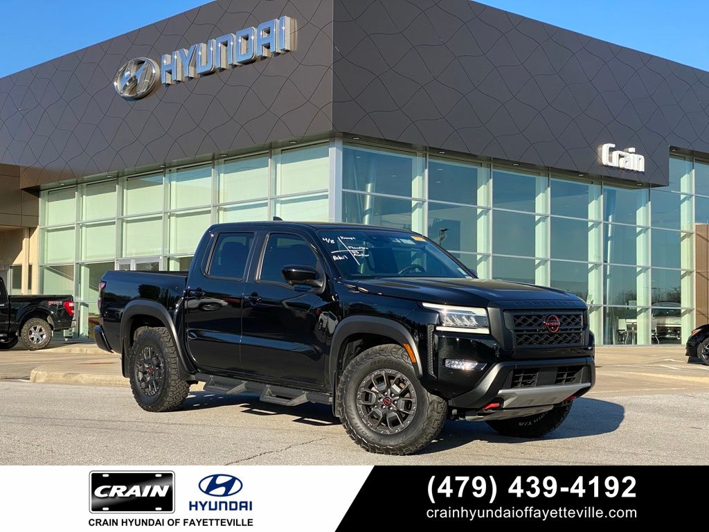 2023 Nissan Frontier PRO-4X Crew Cab 4WD