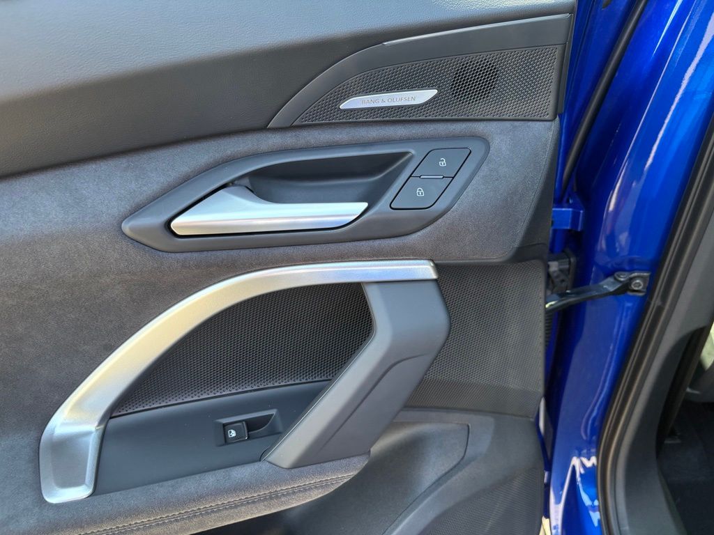 Thumbnail: 2026 Audi SQ5 - 19