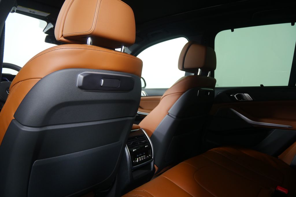 Thumbnail: 2026 BMW X5 - 15