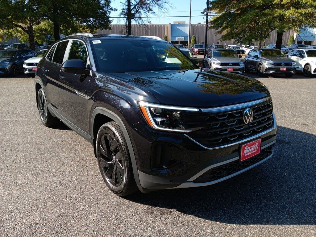 2025 Volkswagen Atlas Cross Sport 2.0T SE w/Technology 7