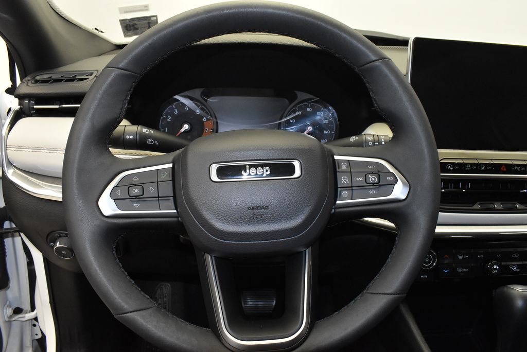2024 Jeep Compass Limited 17
