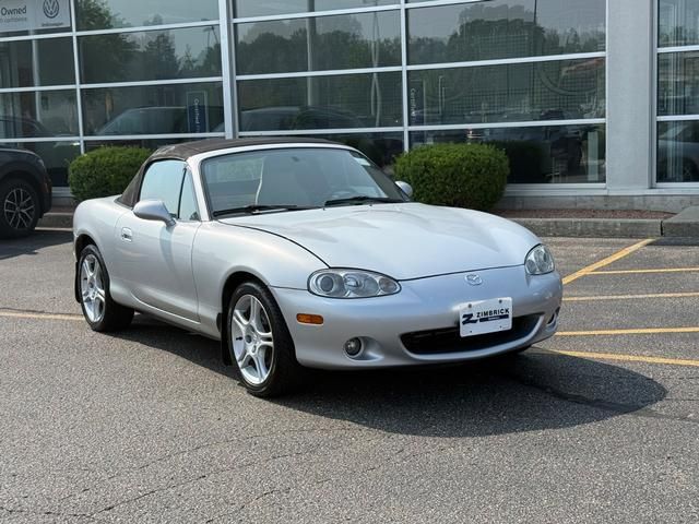 2004 Mazda MX-5 Miata LS   
