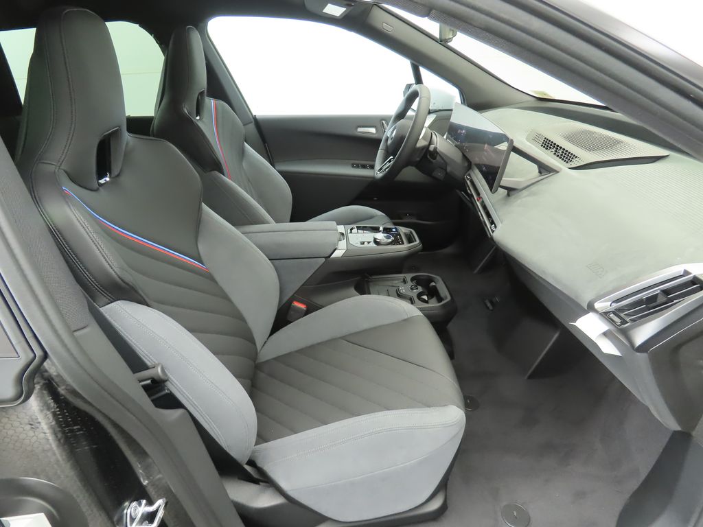 Thumbnail: 2026 BMW iX - 20