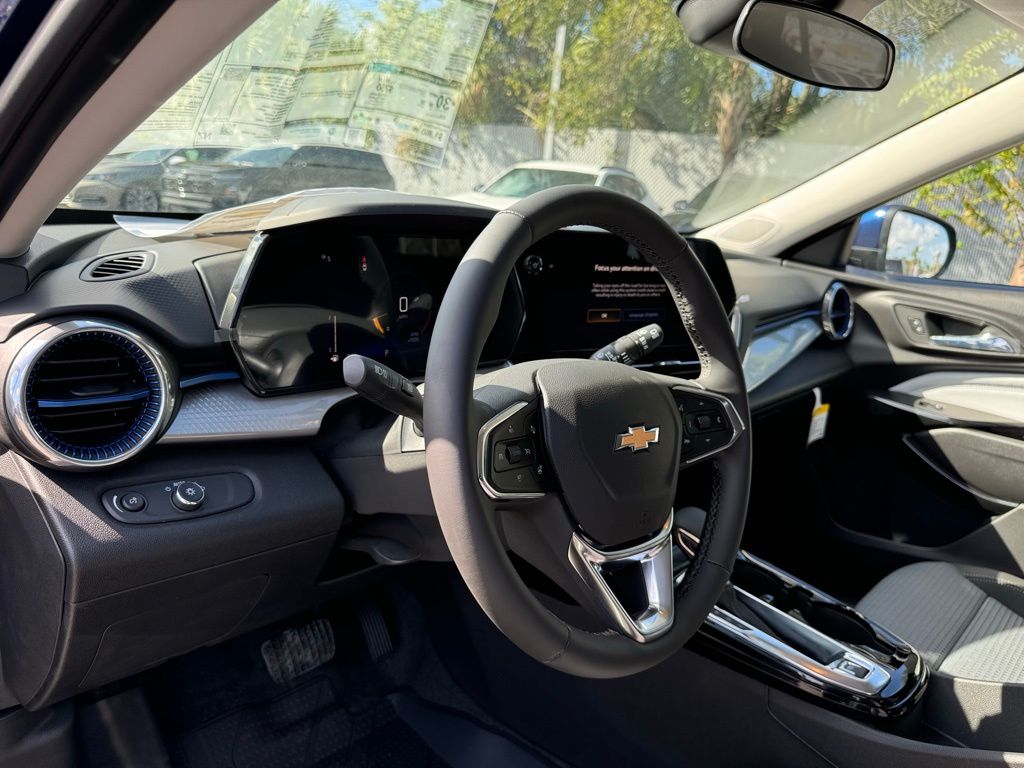 2024 Chevrolet Trax LT 25