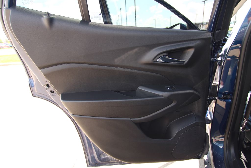 Used 2024 Chevrolet Trax SUV