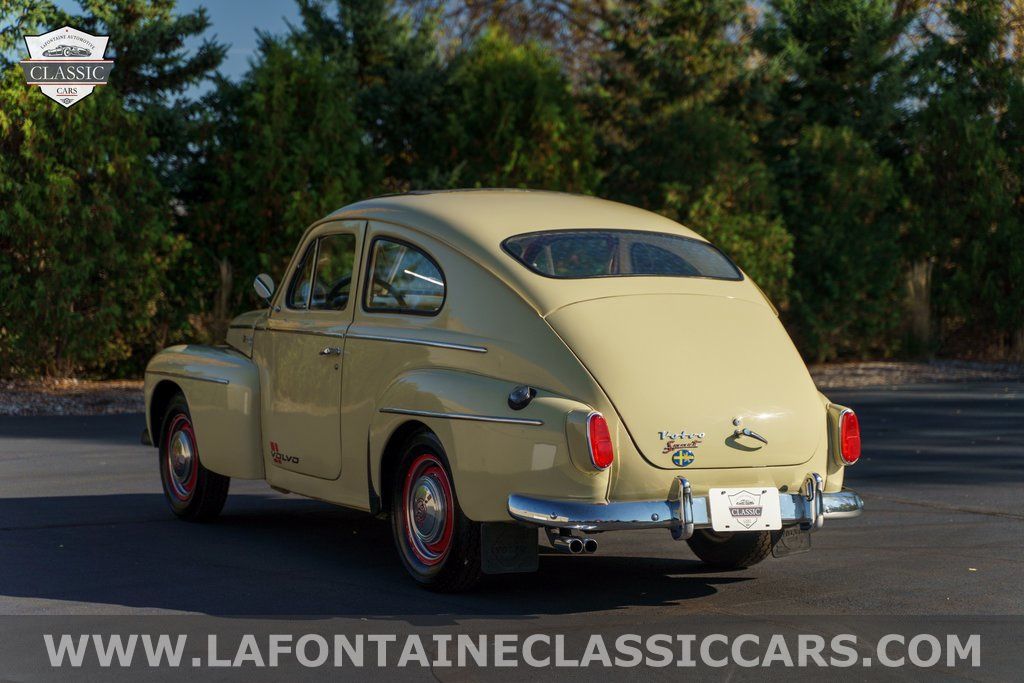 1958 Volvo 2dr Sedan 128