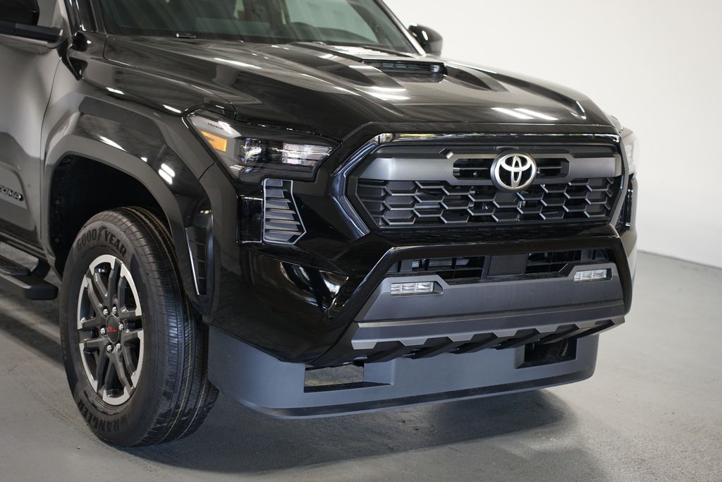 Thumbnail: 2025 Toyota Tacoma - 4